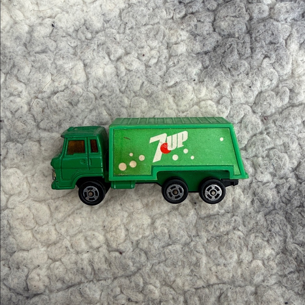 7UP Green Toy Truck